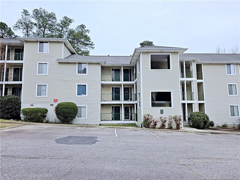 3355 Galleria Dr #26, Fayetteville, NC 28303