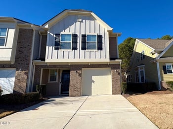 336 Duchart Ln, Fuquay Varina, NC 27526