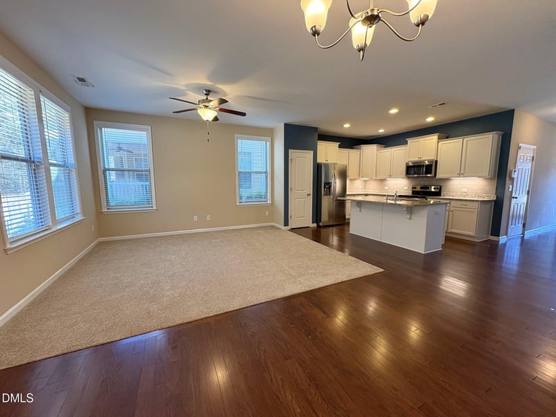 336 Duchart Ln, Fuquay Varina, NC 27526