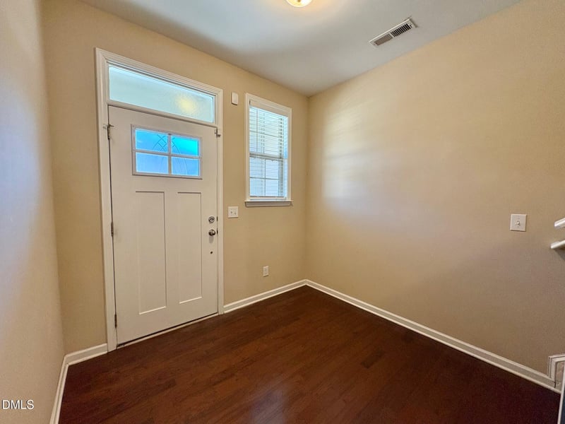 336 Duchart Ln, Fuquay Varina, NC 27526