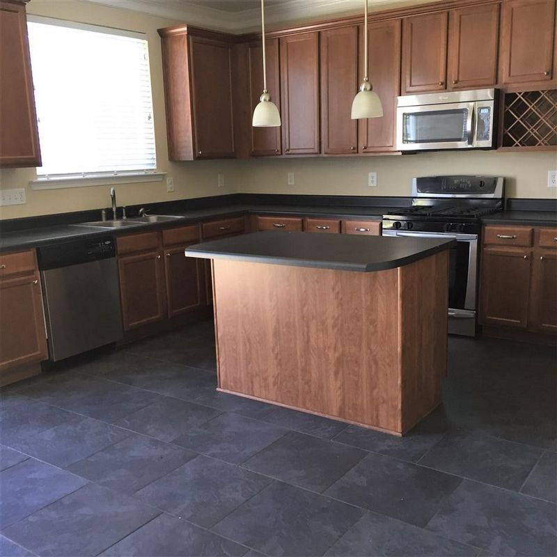 336 Larktree Ln, Fuquay Varina, NC 27526