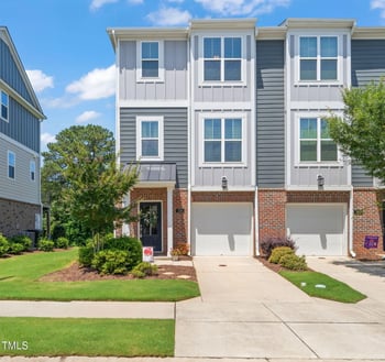 336 Skymont Dr, Holly Springs, NC 27540