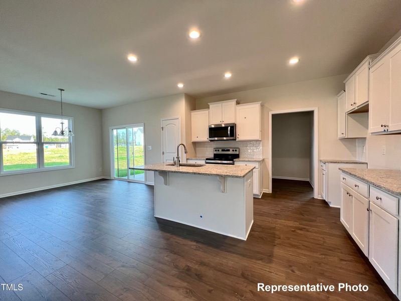 336 Springtooth Dr, Zebulon, NC 27597