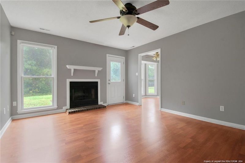 3366 Chantilly Ln, Hope Mills, NC 28348