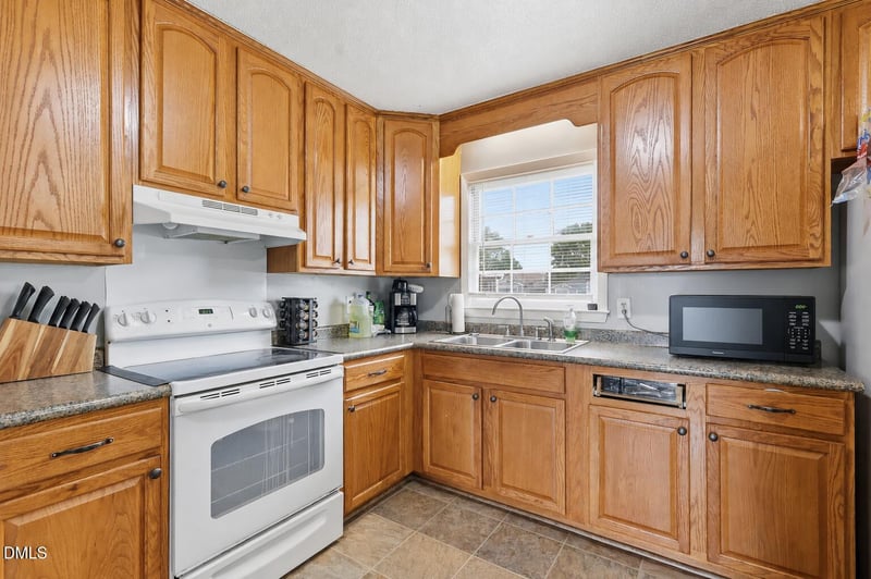 3366 Vardaman Ave #3366, Hope Mills, NC 28348