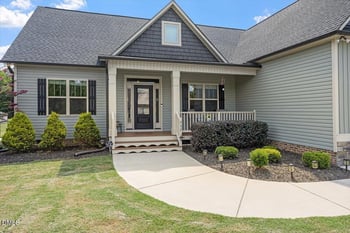 337 Long Grass Dr, Smithfield, NC 27577