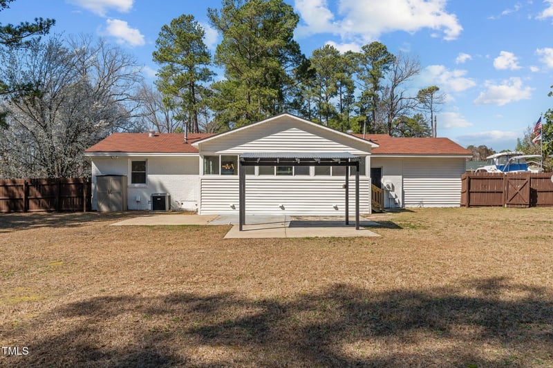 337 Mcfadyen Dr, Fayetteville, NC 28314