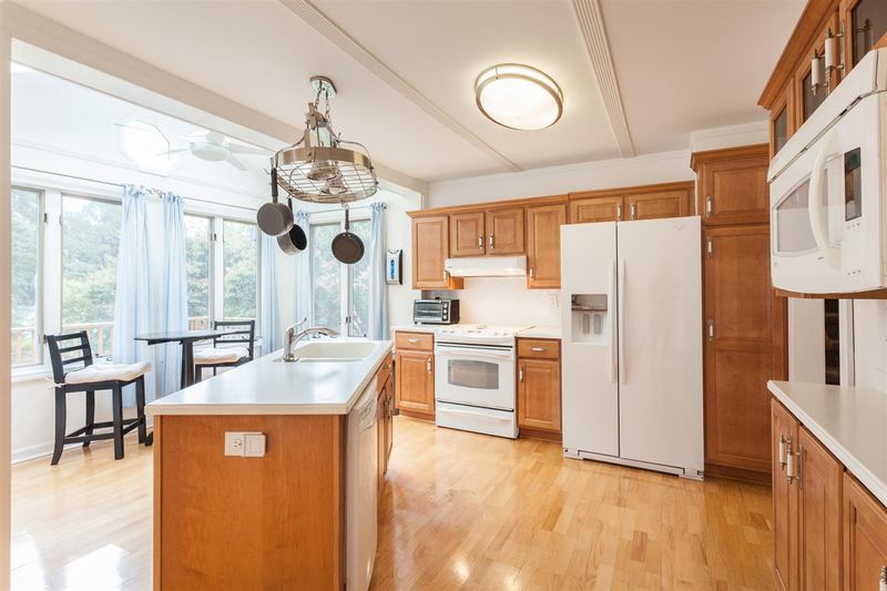 337 E Millbrook Rd, Raleigh, NC 27609