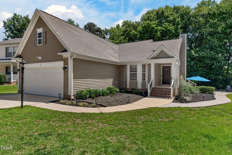337 Stone Hedge Ct, Holly Springs, NC 27540