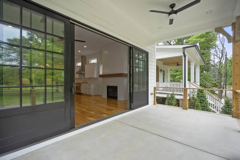 337 S Walker St, Cary, NC 27511