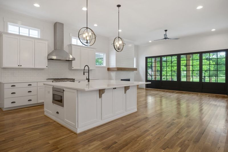 337 S Walker St, Cary, NC 27511