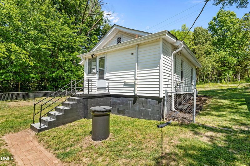 3373 Maple Ave, Burlington, NC 27215