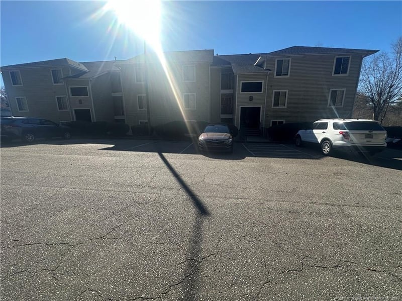 3374 Galleria Dr #3, Fayetteville, NC 28303