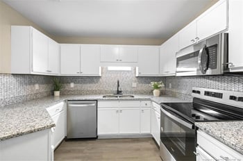 3375 Galleria Dr #8, Fayetteville, NC 28303