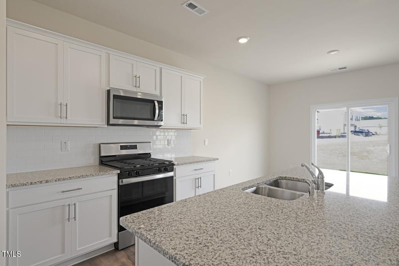 338 Blue Aspen Dr, Fuquay Varina, NC 27526