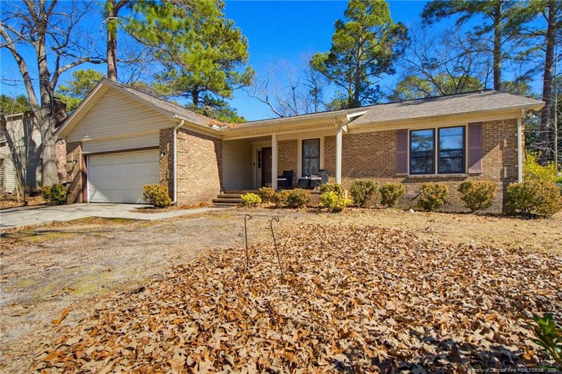 338 Conifer Dr, Fayetteville, NC 28314
