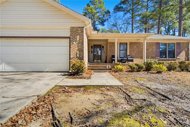 338 Conifer Dr, Fayetteville, NC 28314