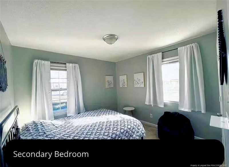 338 Lansdowne Rd, Fayetteville, NC 28314