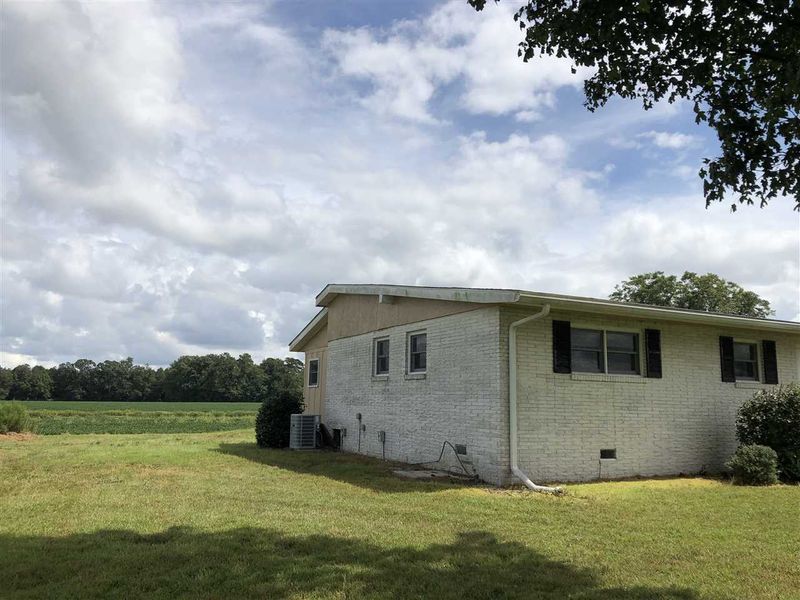 338 Pittman Rd, Selma, NC 27576