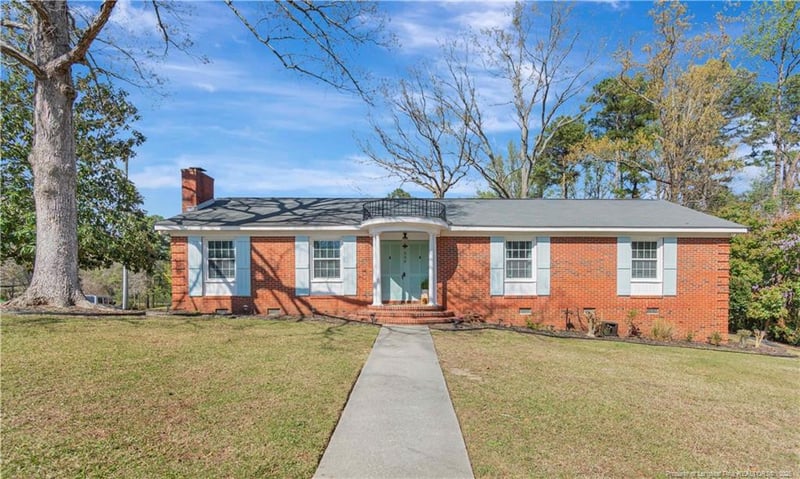 339 Edinburgh Dr, Fayetteville, NC 28303
