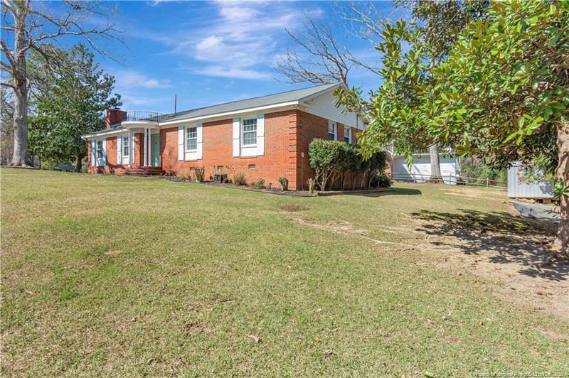339 Edinburgh Dr, Fayetteville, NC 28303