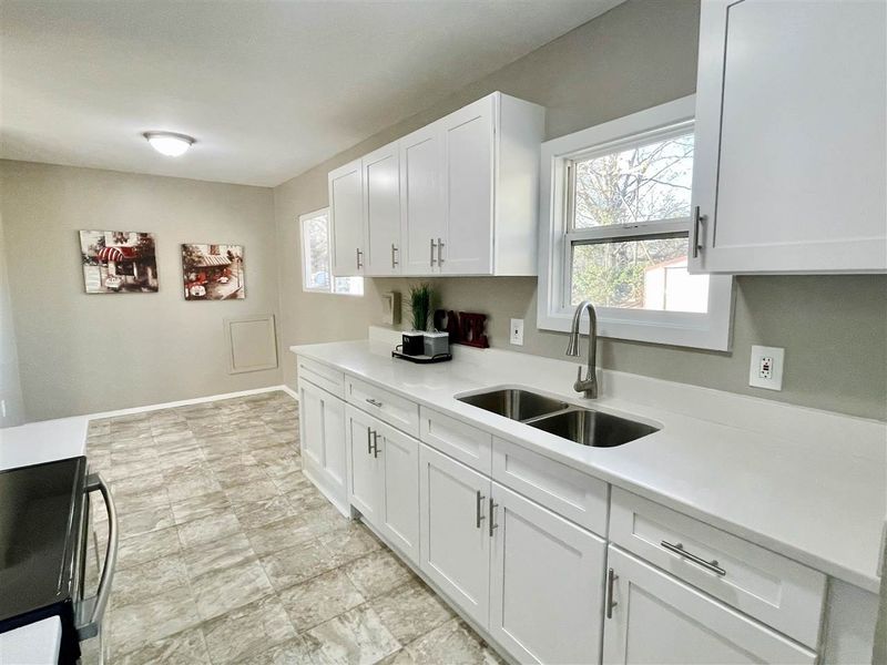 339 E Pine Ave, Wake Forest, NC 27587