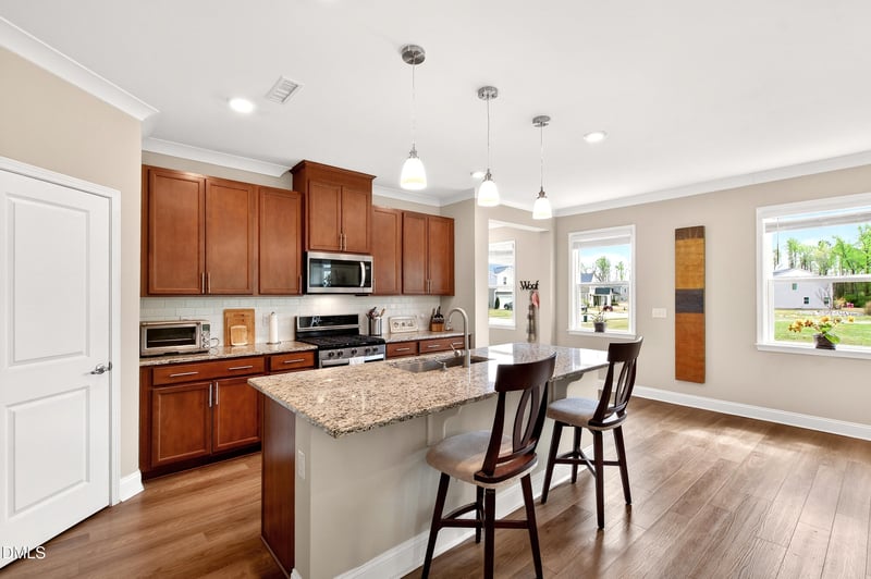 339 Summer Ranch Dr, Fuquay Varina, NC 27526