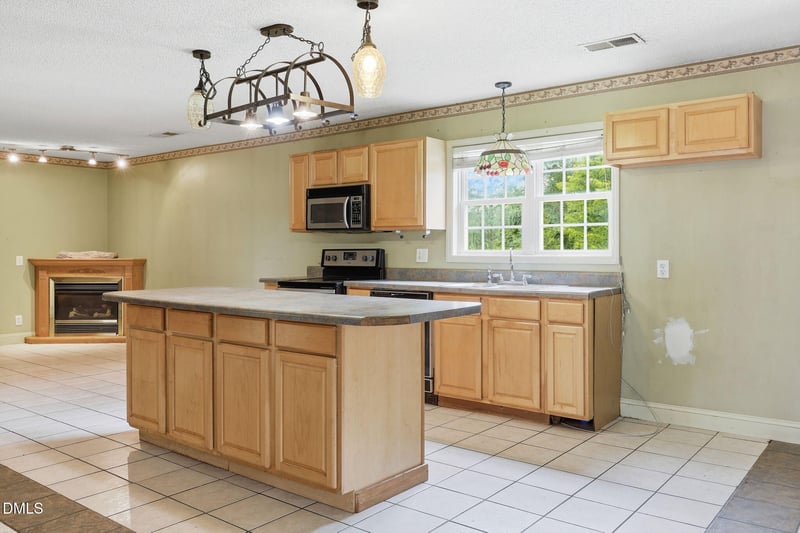 3397 U S 301, Dunn, NC 28334