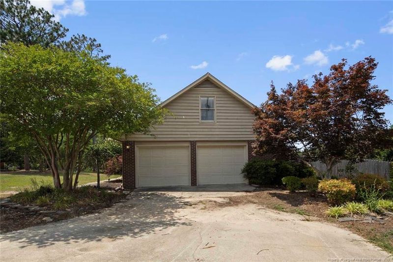 3398 Hawthorne St, Hope Mills, NC 28348