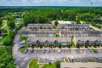 34 Belhaven Dr, Clayton, NC 27520