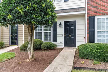 34 Belhaven Dr, Clayton, NC 27520