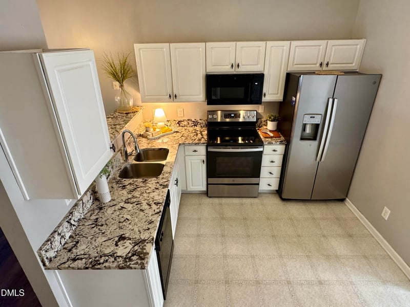 34 Belhaven Dr, Clayton, NC 27520