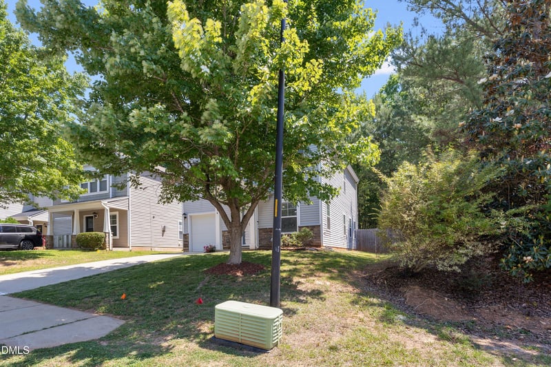 34 Brookhaven Dr, Clayton, NC 27527