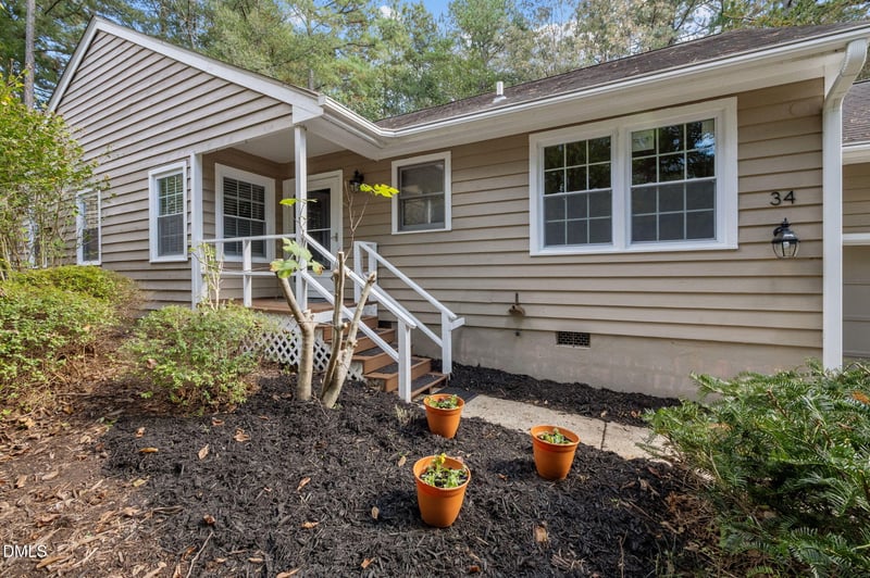 34 Clover Dr, Chapel Hill, NC 27517