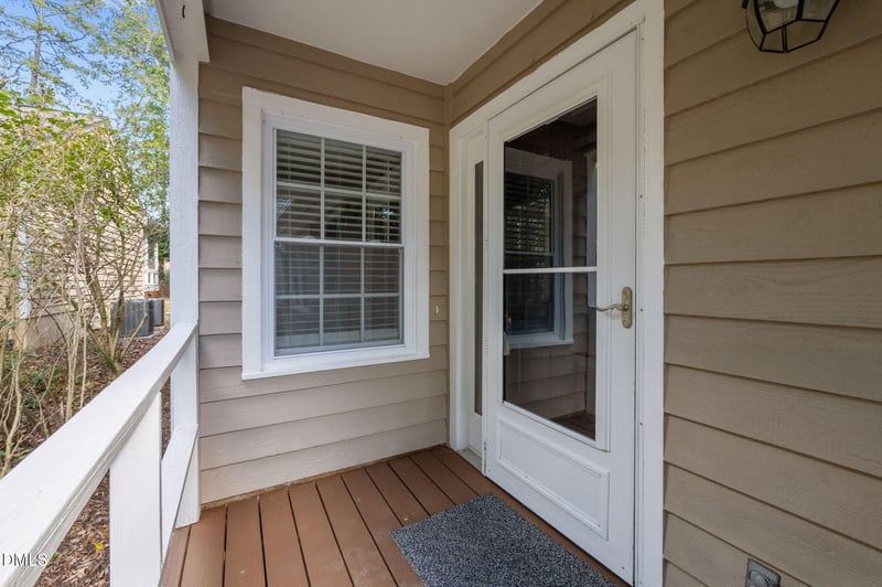 34 Clover Dr, Chapel Hill, NC 27517