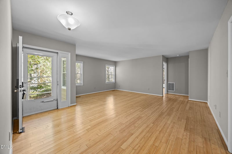 34 Clover Dr, Chapel Hill, NC 27517