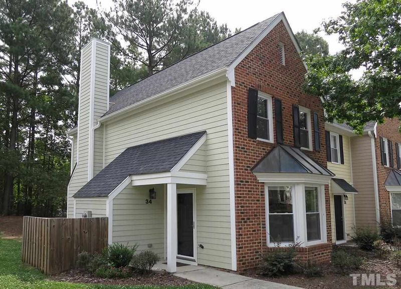 34 Forest Glen Dr, Chapel Hill, NC 27517