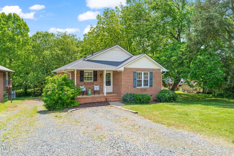 34 Johnston St, Pittsboro, NC 27312