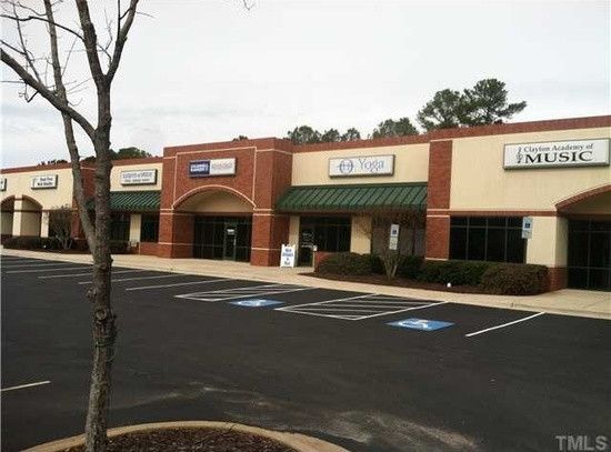34 Oleander Dr #105, Clayton, NC 27527