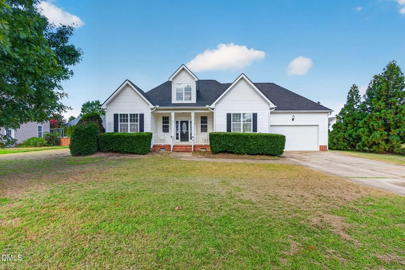 34 Overby Ct, Fuquay Varina, NC 27526