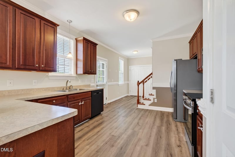 34 Overby Ct, Fuquay Varina, NC 27526