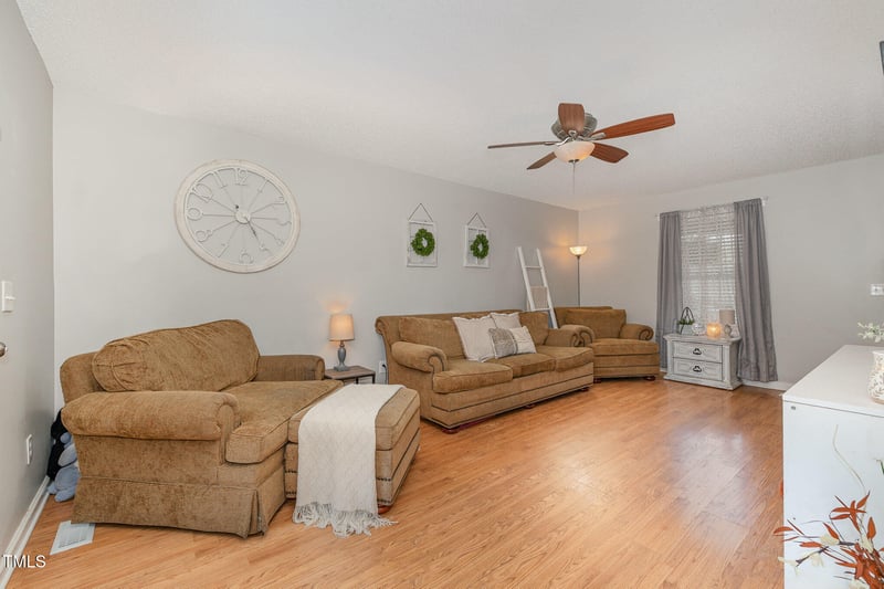 34 Stuart Dr, Benson, NC 27504
