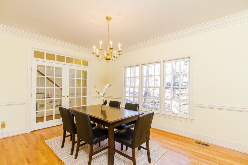 34 Wedgewood Rd, Chapel Hill, NC 27514