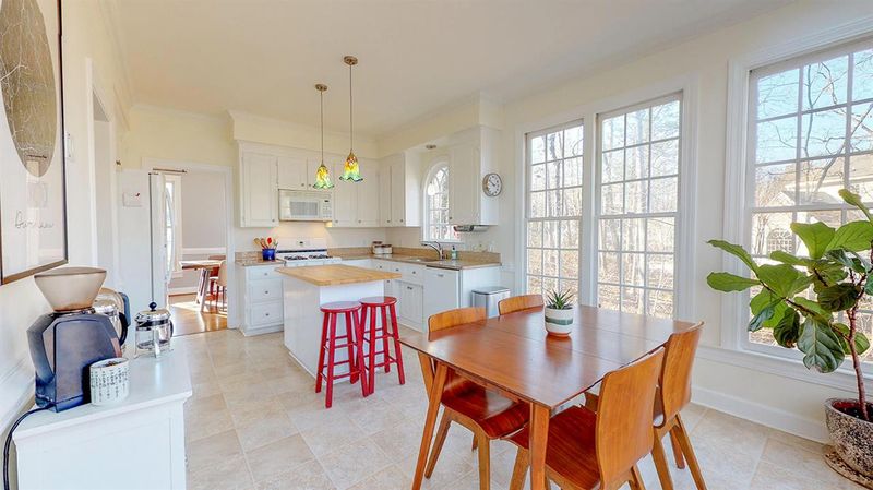 34 Westridge Dr, Durham, NC 27713