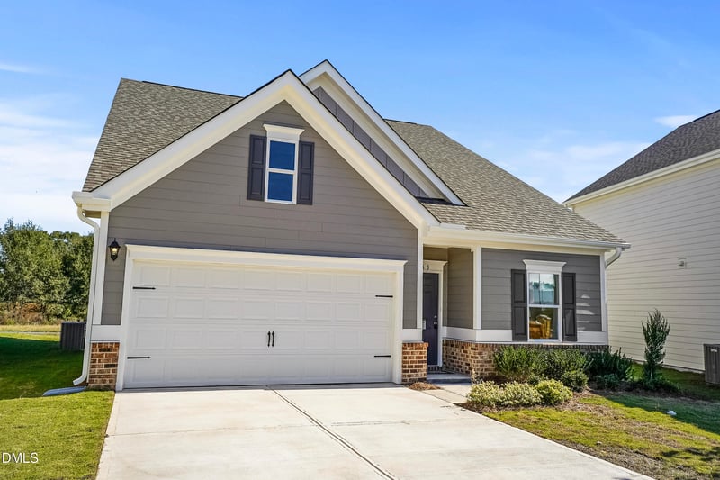 340 Ambassador Dr, Clayton, NC 27520