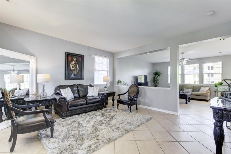 340 Edgecroft Way, Fuquay Varina, NC 27526