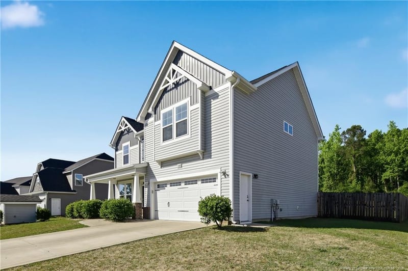340 Gadson Dr, Hope Mills, NC 28348
