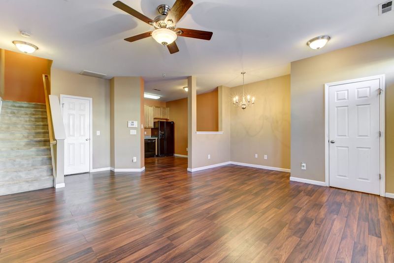 340 Gilman Ln #101, Raleigh, NC 27610