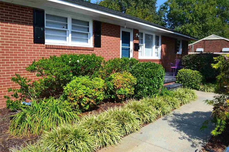 340 Hale St, Burlington, NC 27217