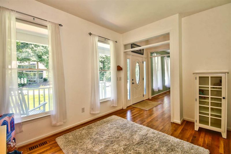 340 Hubert Herndon Rd, Chapel Hill, NC 27516